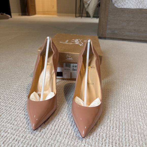 New In Box Christian Louboutin Hot Chick Pump Size 37 - Picture 5 of 5